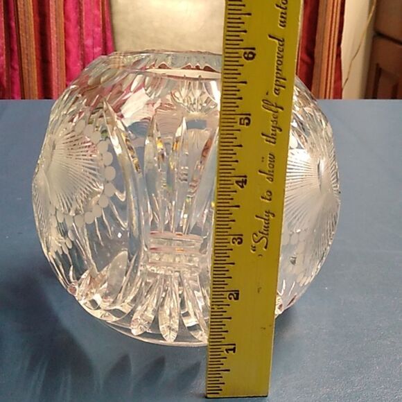 Elegant Crystal Cut Glass Posy Bowl/Vase Cottagecore - Picture 6 of 6